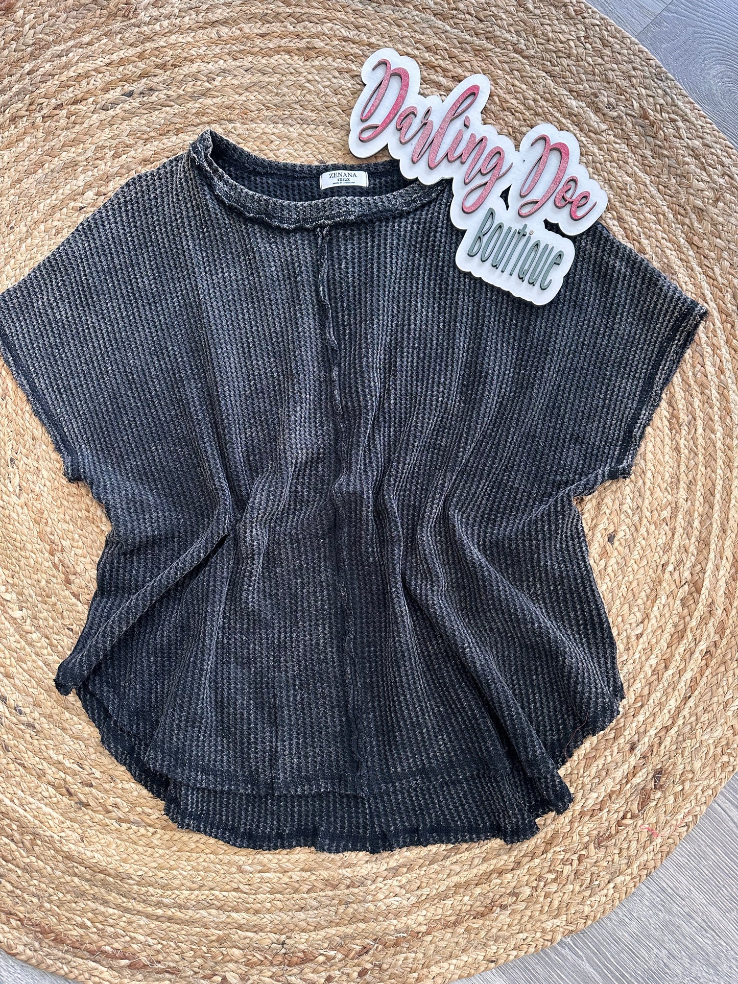 Black acid washed tee - Queen