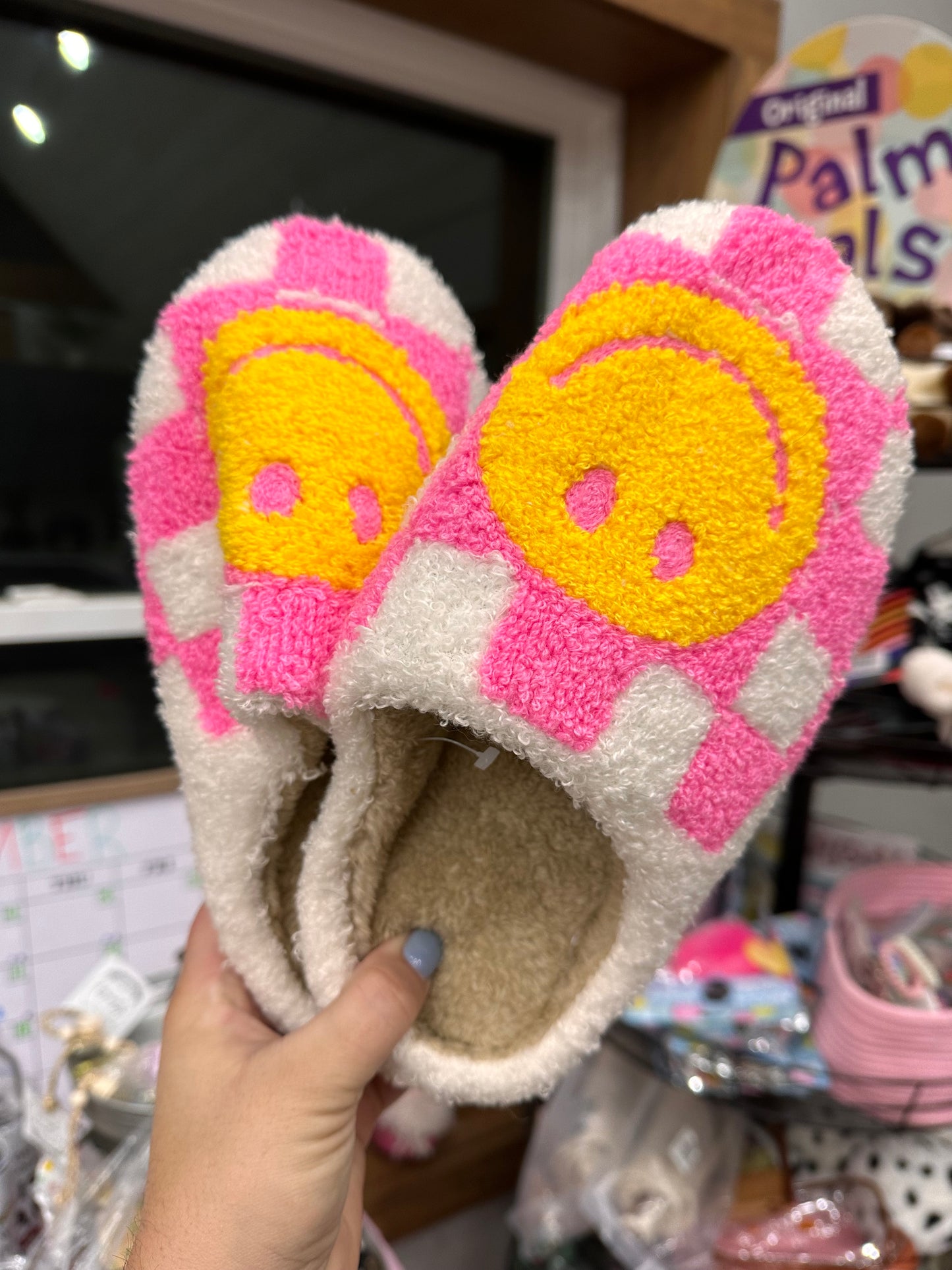 Smiley Face Checker Slippers 6-8