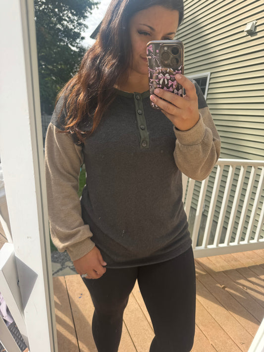 Charcoal tan sleeve button top