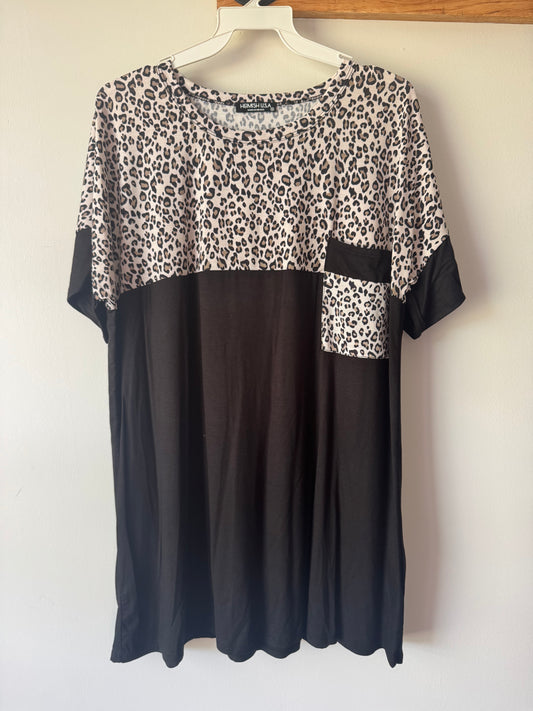 Cheetah black tee