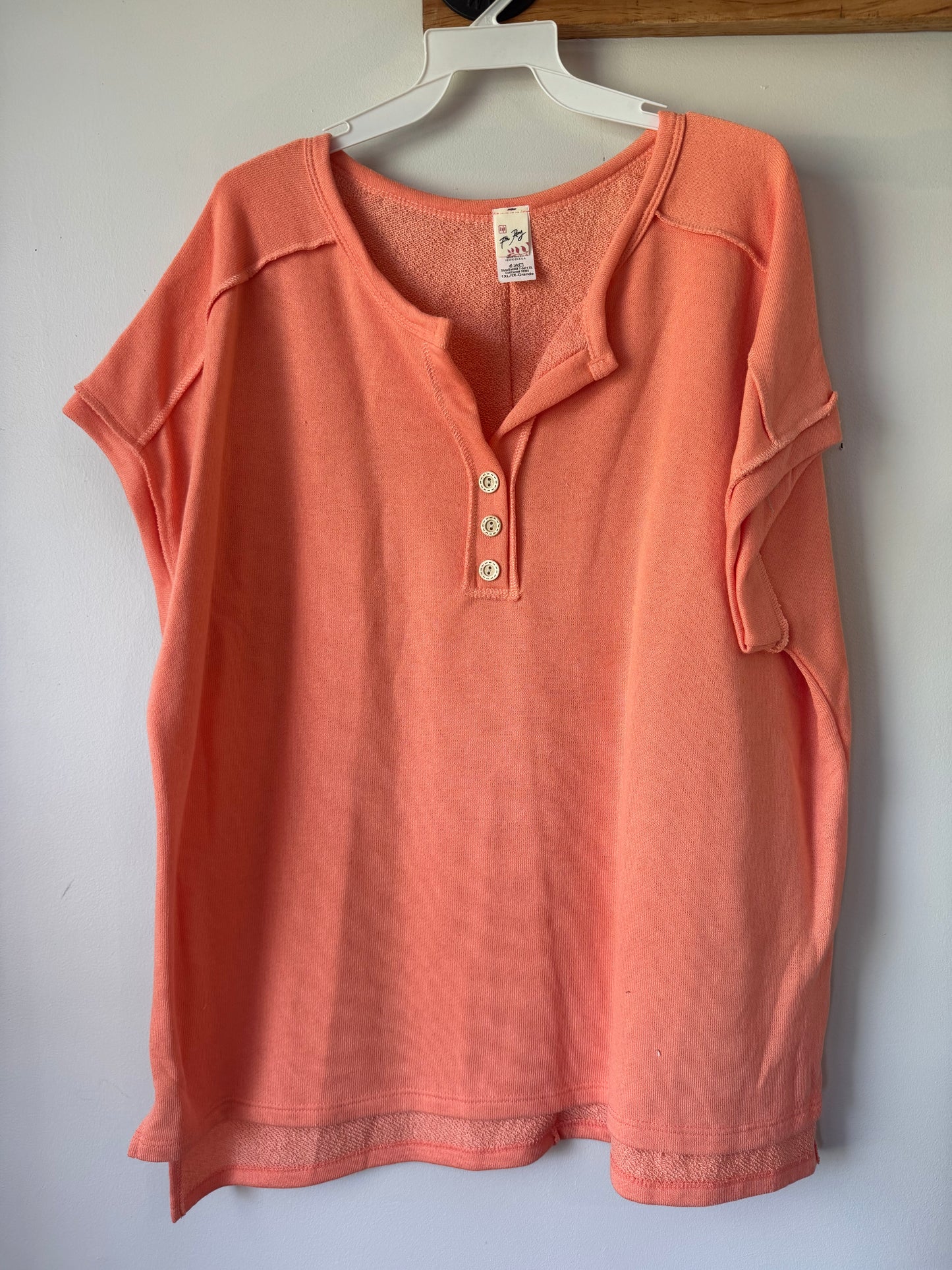 Coral button top