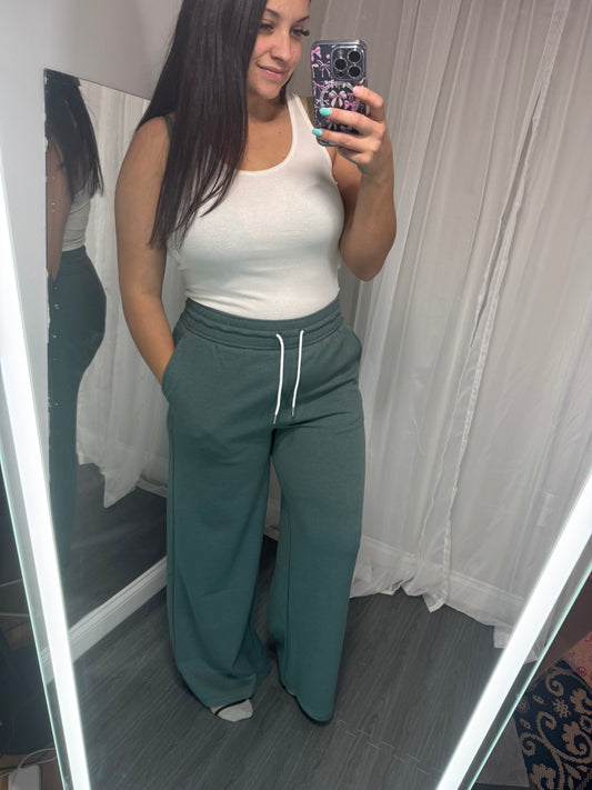 Ash Jade scuba sweats