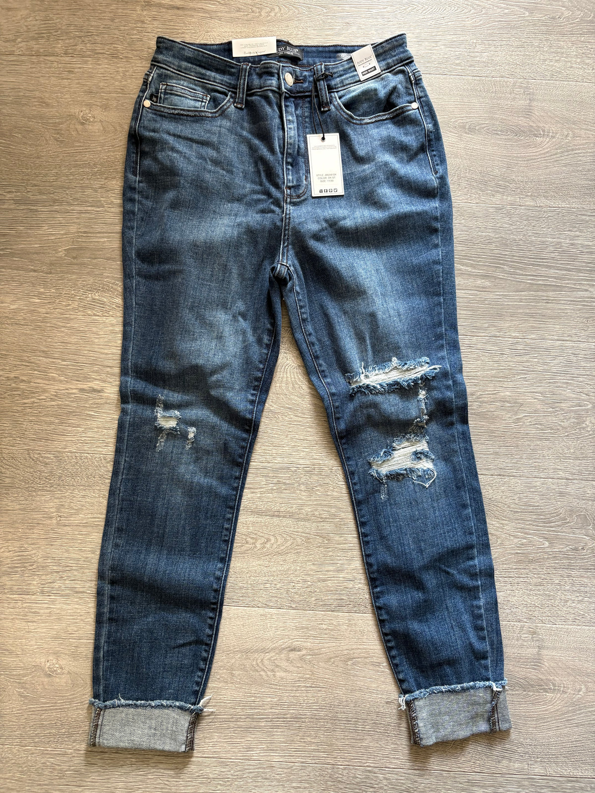 Judy Blue Distressed Skinny - 11
