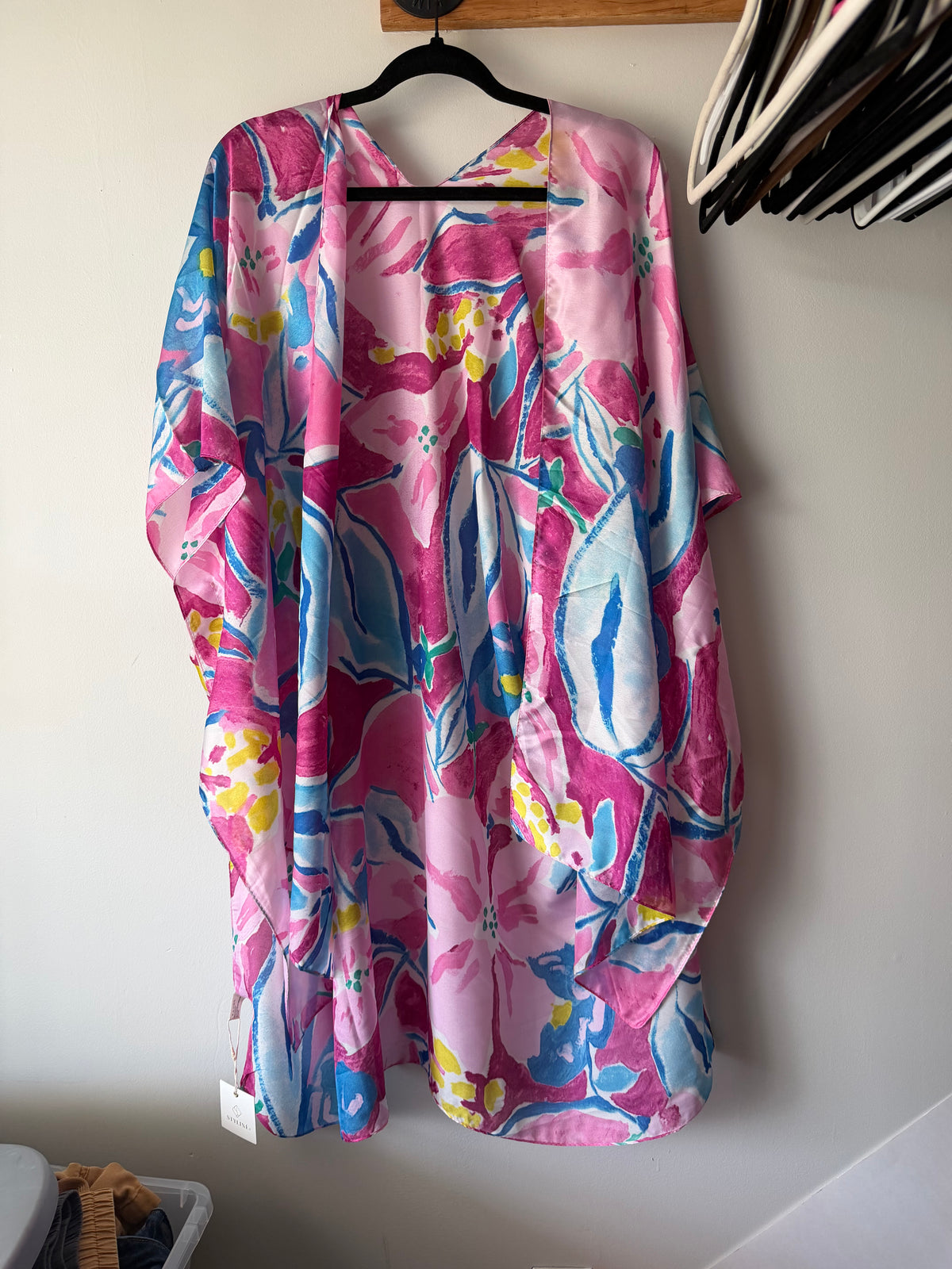 Pink blue floral kimono