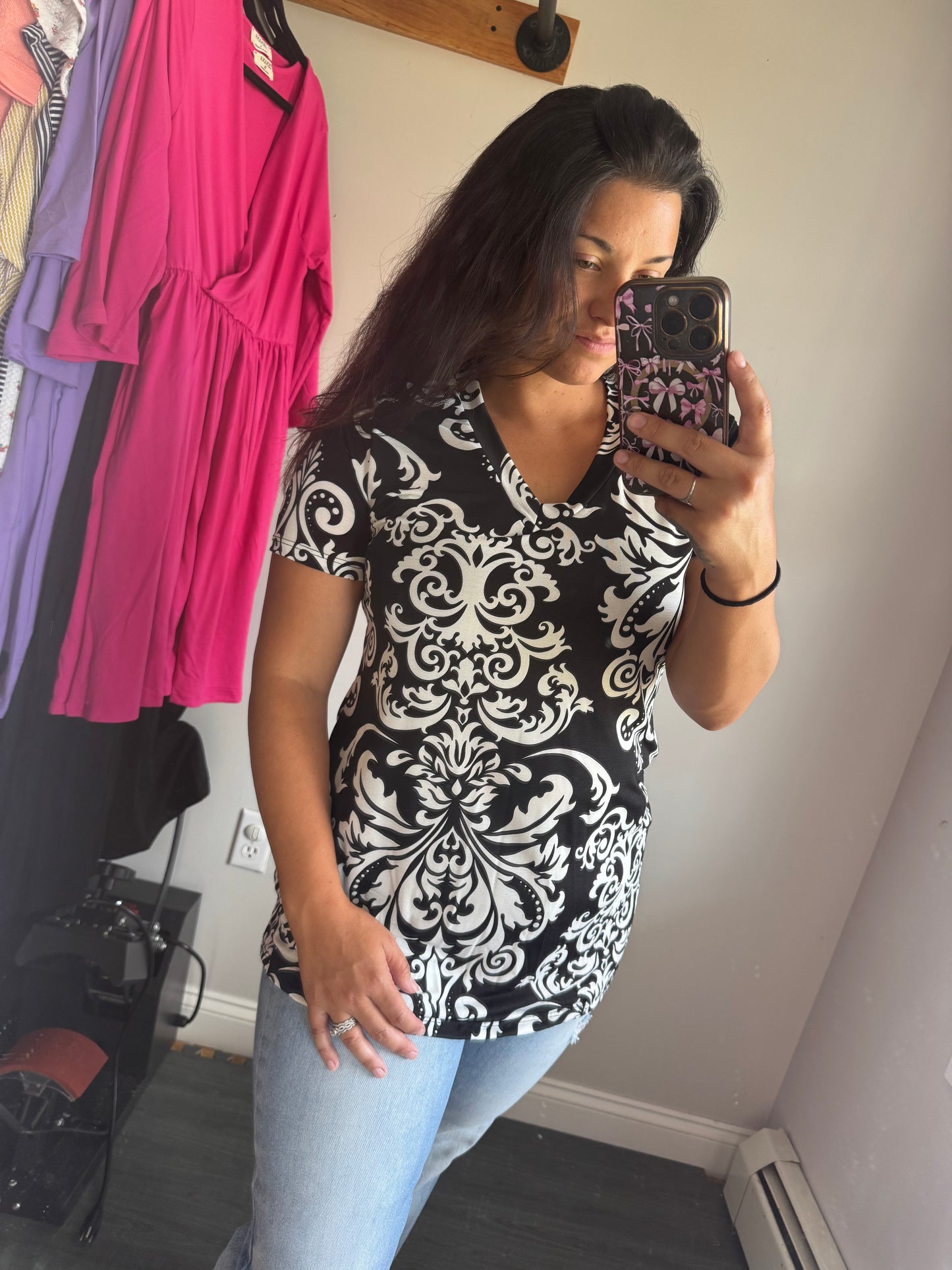 Black white design slinky top