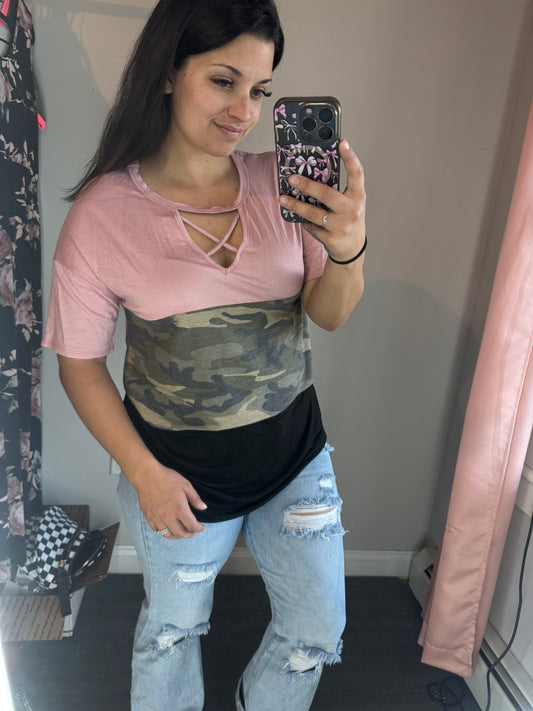Pink/camo colorblock tee