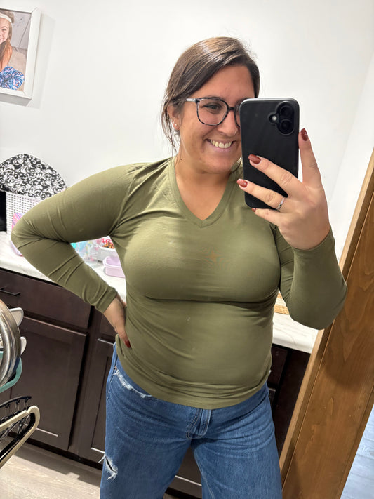 Basic Long Sleeve Vneck