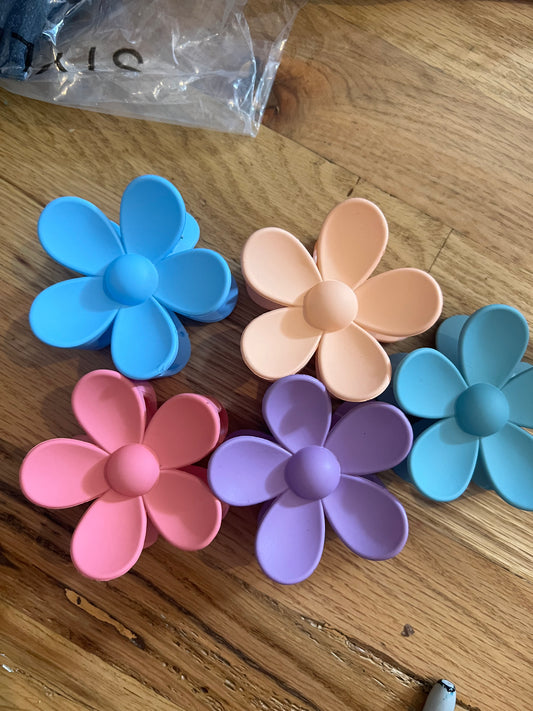Flower clips